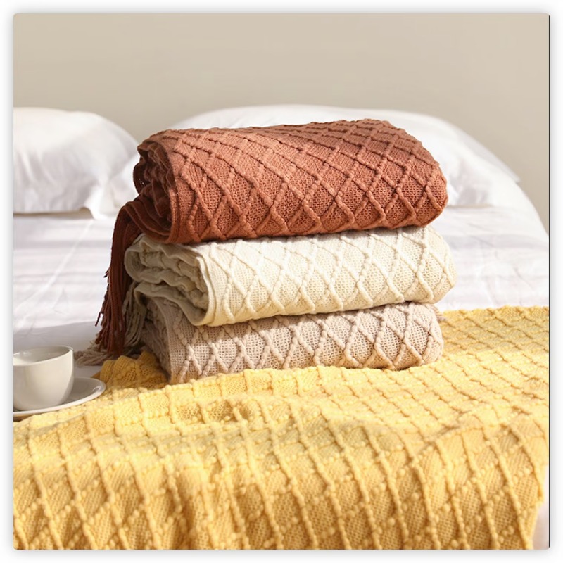 Boho Throw Blanket Fringe - ผ้าห่มถักลายเพชรจาก Textile City พร้อมพู่ ผ้าห่มถักเนื้อนุ่มสไตล์โบโฮ สำหรับโซฟา